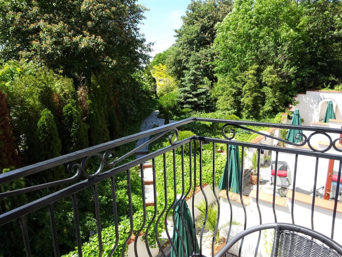 Laegenhet Thujan, Solrosen I Simrishamn-Oesterlen Εξωτερικό φωτογραφία